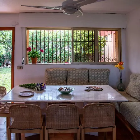 Chalet Geraneos 3 Ferienhaus *