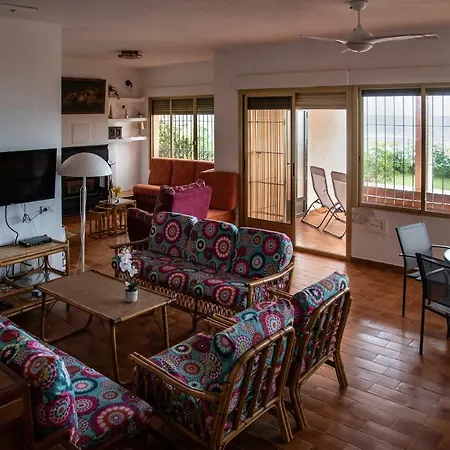 Chalet Geraneos 3 بيت للعطل تورّيفيِخا