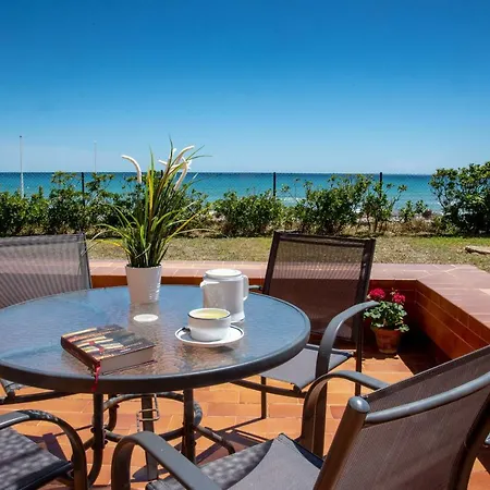 Chalet Geraneos 3 بيت للعطل *