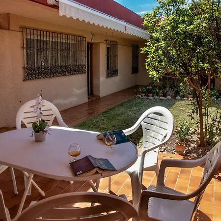 Chalet Geraneos 3 بيت للعطل تورّيفيِخا