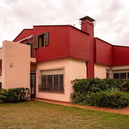 Chalet Geraneos 3 بيت للعطل *