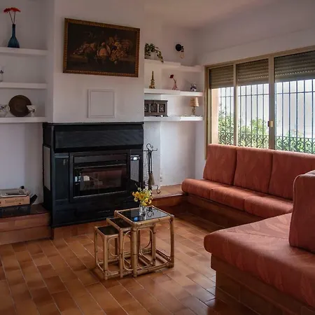 بيت للعطل Chalet Geraneos 3 *